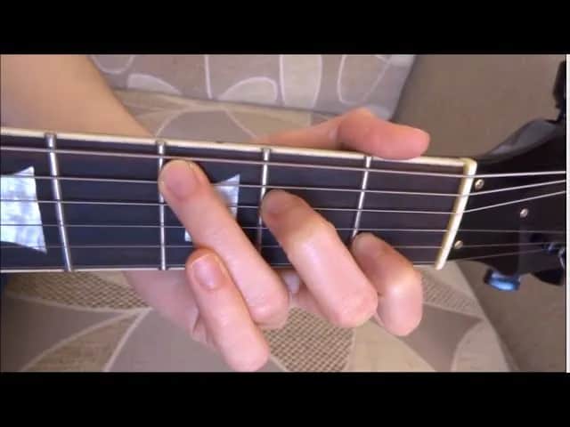 Jak zagrać California na gitarze - proste akordy i wskazówki dla początkujących